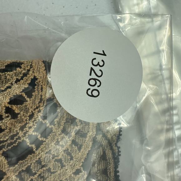 Vintage Kay Celine Women Y2K Lace Top Size M Gold Black Hollywood Glam Statement - Picture 6 of 6